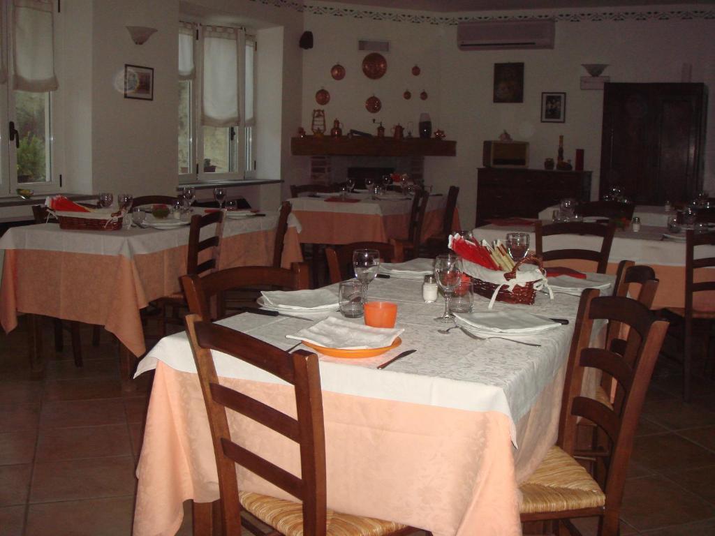 Agriturismo Cascina Vrona Villa Monteu Roero Luaran gambar